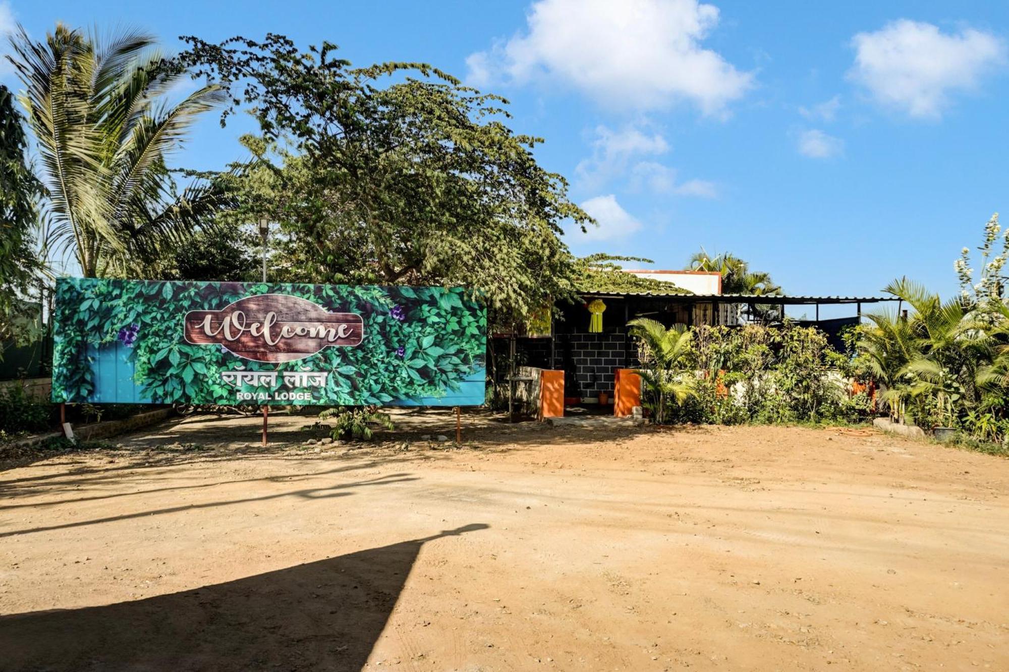 Hotel O Royal Lodge Koregaon ภายนอก รูปภาพ