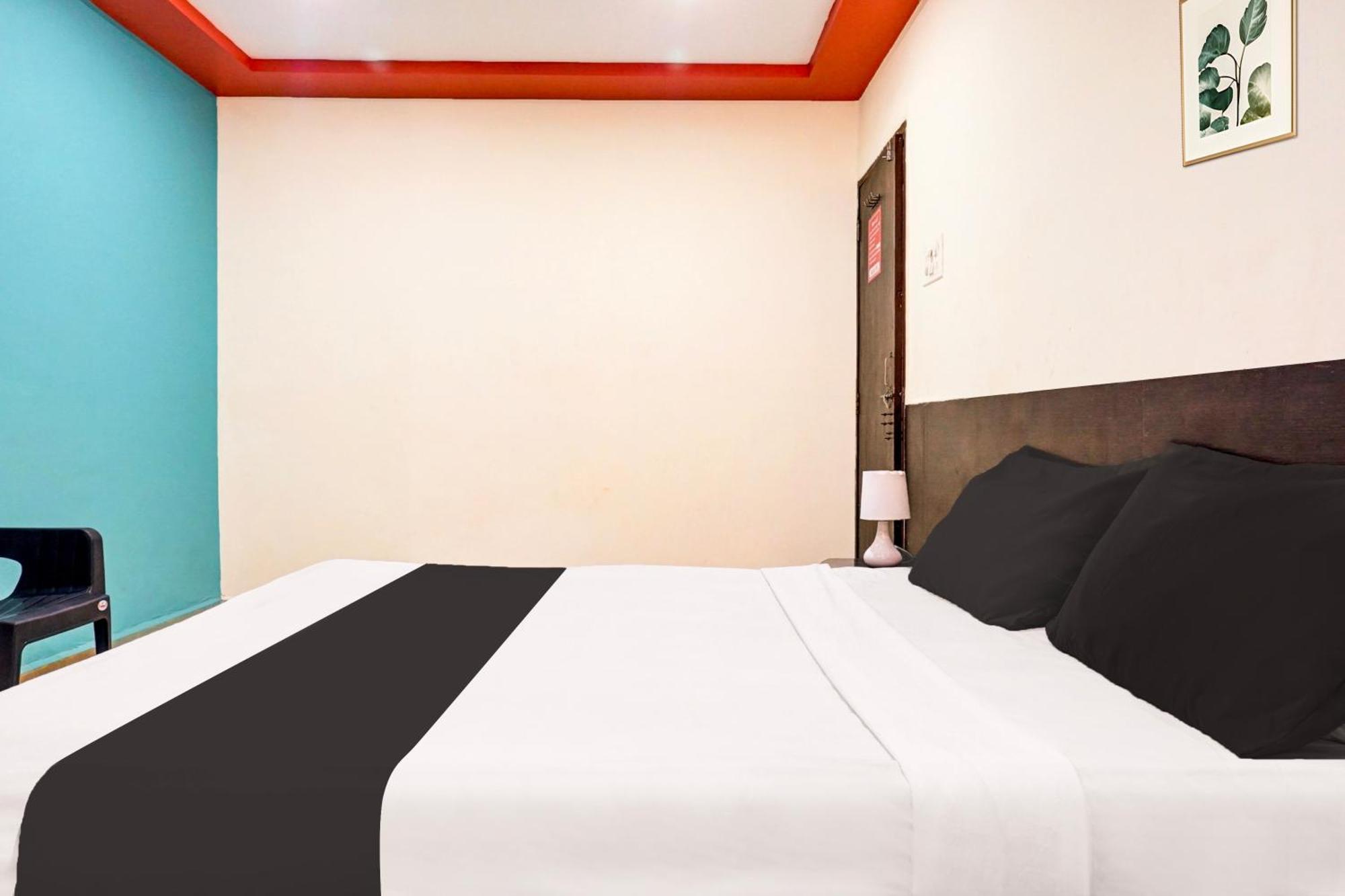 Hotel O Royal Lodge Koregaon ภายนอก รูปภาพ
