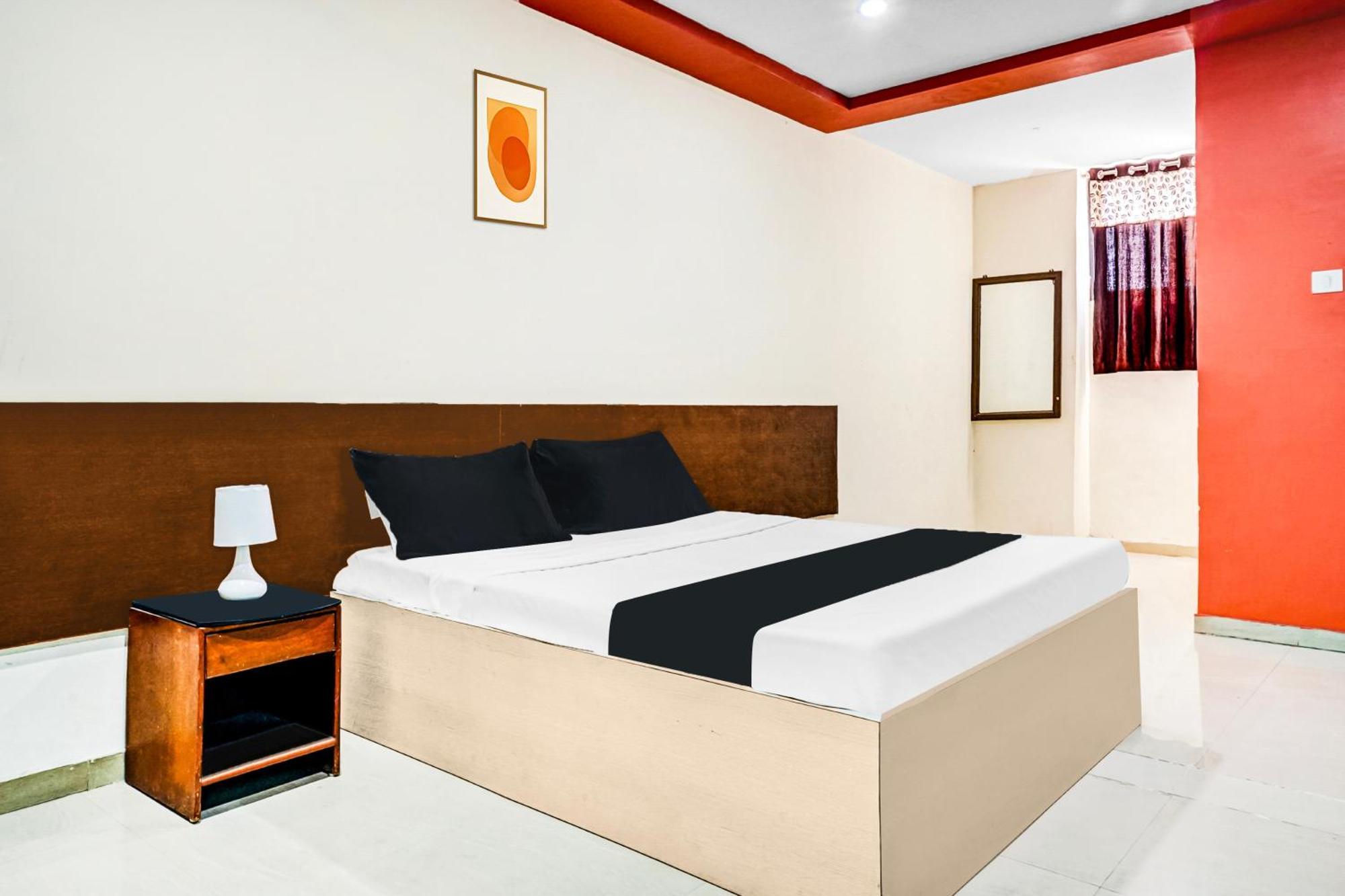 Hotel O Royal Lodge Koregaon ภายนอก รูปภาพ