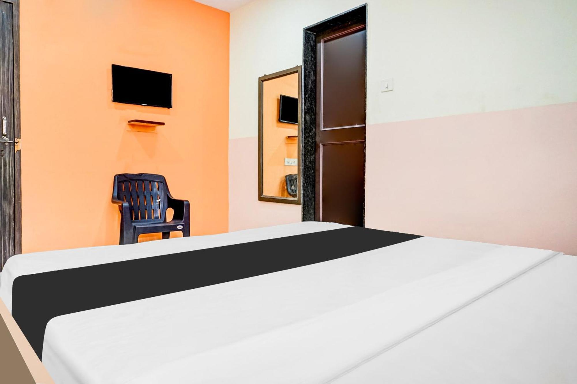 Hotel O Royal Lodge Koregaon ภายนอก รูปภาพ