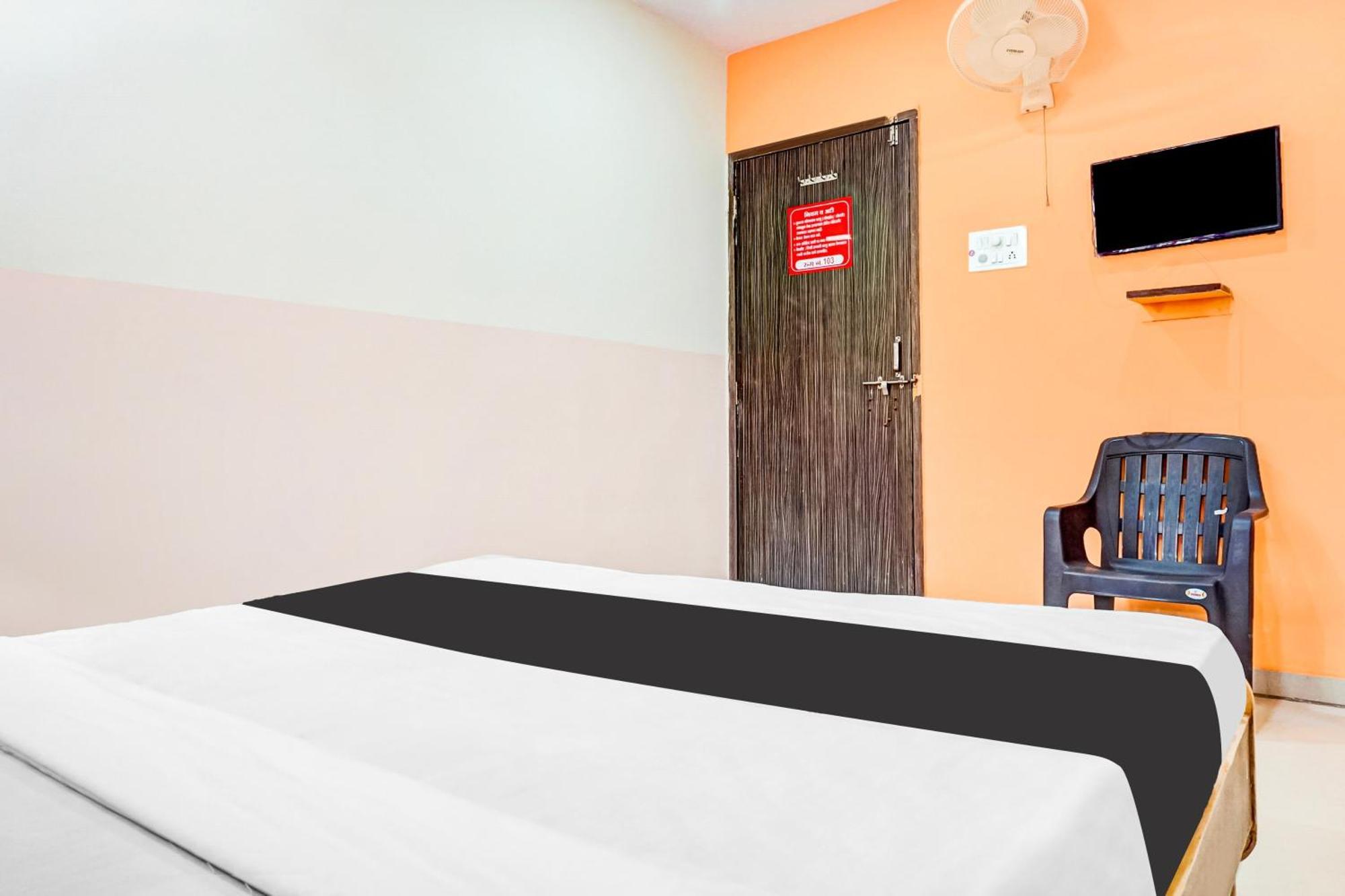 Hotel O Royal Lodge Koregaon ภายนอก รูปภาพ